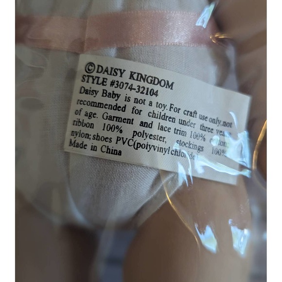 Vintage 1997 Daisy Kingdom Baby Doll Light Skin 12" Vinyl Blonde - Picture 5 of 6